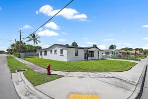 1301 W 26th Street, Riviera Beach, FL 33404 - MLS#R11129737