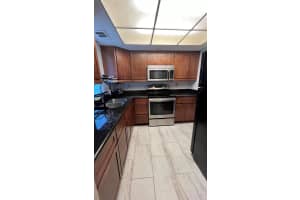 1524 SE Royal Green Circle 101, Port Saint Lucie, FL 34952 - MLS#R11129805