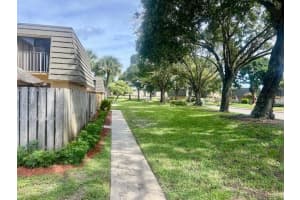 325 3rd Way, West Palm Beach, FL 33407 - MLS#R11129863