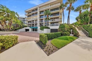 3390 S Ocean Boulevard 201, Palm Beach, FL 33480 Sold 01/16/26