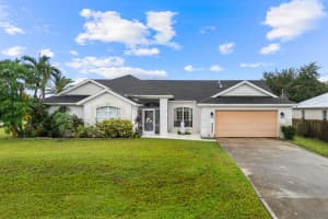 2962 SE Bella Road, Port Saint Lucie, FL 34984 - MLS#R11129888