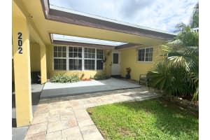 202 SW 52nd Avenue, Plantation, FL 33317 Sold 11/26/25