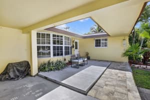 202 SW 52nd Avenue, Plantation, FL 33317 Sold 11/26/25