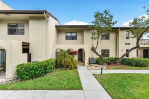 8566 Casa Del Lago 47 F, Boca Raton