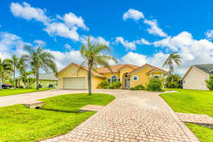 2620 Sw Altamira Avenue, Port Saint Lucie