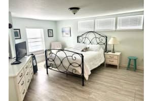 211 Orange Avenue, Fort Pierce, FL 34950 - MLS#R11130054