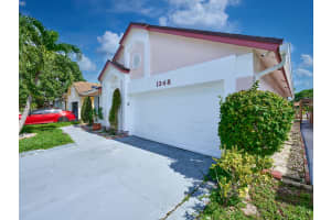 1348 W Glen Oak Road, North Lauderdale, FL 33068 - MLS#R11130094