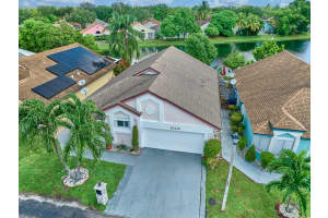 1348 W Glen Oak Road, North Lauderdale, FL 33068 - MLS#R11130094