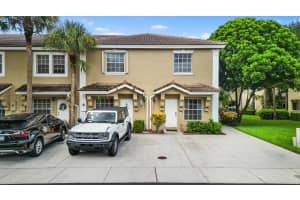 380 SW 122nd Avenue, Pembroke Pines, FL 33025 - MLS#R11130095