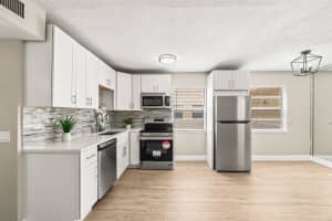 222 Piedmont E, Delray Beach, FL 33484 - MLS#R11130097