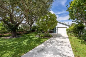 217 NE 10th Street, Delray Beach, FL 33444 Sold 12/16/25