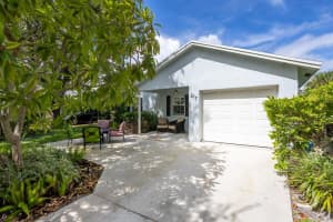 217 NE 10th Street, Delray Beach, FL 33444 - MLS#R11130100