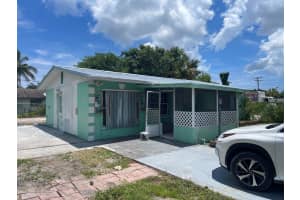 3277 SE Birch Avenue, Stuart, FL 34997 - MLS#R11130119