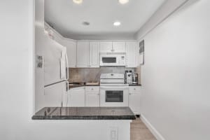 2455 Ne 51st Street E102, Fort Lauderdale