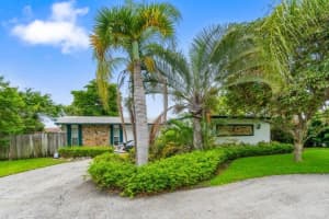 522 Jaeger Drive, Delray Beach, FL 33444 - MLS#R11130170