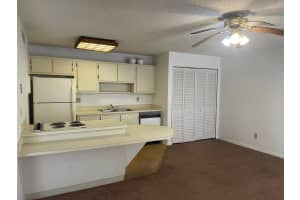 635 Executive Center Drive M-207, West Palm Beach, FL 33401 - MLS#R11130220