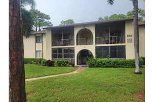 325 Knotty Pine Circle B-2, Greenacres, FL 33463 - MLS#R11130237