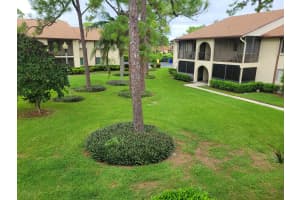 325 Knotty Pine Circle B-2, Greenacres, FL 33463 - MLS#R11130237
