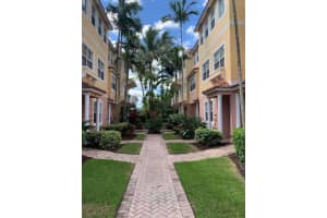 125 Harbors Way, Boynton Beach, FL 33435 - MLS#R11130240