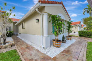 6132 Floral Lakes Drive, Delray Beach, FL 33484 - MLS#R11130265