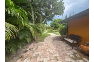 1257 SE Airoso Boulevard B, Port Saint Lucie, FL 34983 - MLS#R11130280