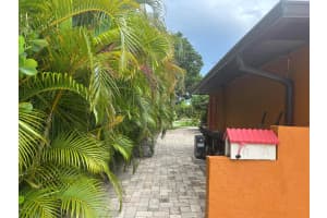 1257 SE Airoso Boulevard B, Port Saint Lucie, FL 34983 - MLS#R11130280