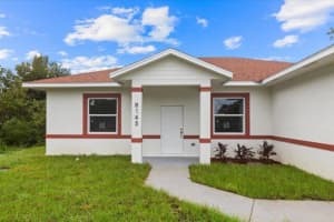 8145 97th Avenue Avenue, Vero Beach, FL 32967 - MLS#R11130327