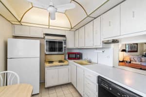2615 NE 3rd Court 308, Boynton Beach, FL 33435 - MLS#R11130330