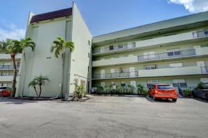 1638 Embassy Drive 208, West Palm Beach, FL 33401 - MLS#R11130358
