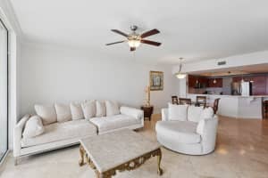 2640 Lake Shore Drive 1809, Riviera Beach, FL 33404 - MLS#R11130377
