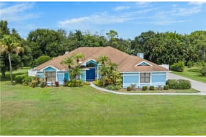 1127 SW Catalina Street, Palm City, FL 34990 - MLS#R11130559