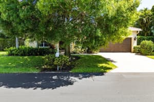 54 Lake Eden Drive, Boynton Beach, FL 33435 - MLS#R11130575