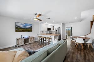 1320 Cypress Way W, Palm Springs