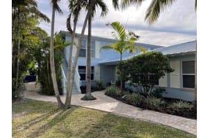 924 Coquina Lane 4, Vero Beach, FL 32963 - MLS#R11130583