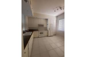 17 Harbour Isle Drive W 103, Fort Pierce, FL 34949 - MLS#R11130588