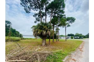 186 Melton Drive, Fort Pierce, FL 34982 - MLS#R11130658