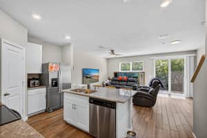 392 SE Sea Hunt Way, Stuart, FL 34994, Stuart, FL 34994 - MLS#R11130692