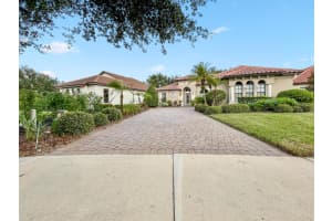 26345 San Gabriel Howey In The Hills, FL 34737 - Off Market