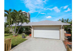 101 N Sequoia Drive N, West Palm Beach, FL 33409 - MLS#R11130708