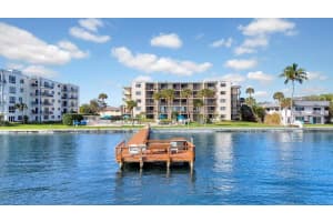 1202 Lake Drive, Lantana, FL 33462 - MLS#R11130738