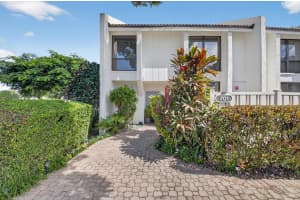 701 Bridgewood Drive, Boca Raton, FL 33434 - MLS#R11130744