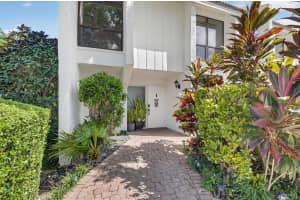 701 Bridgewood Drive, Boca Raton, FL 33434 - MLS#R11130744