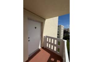 301 SE 3rd Street 510, Dania Beach, FL 33004 Sold 10/30/25