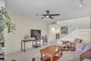 584 SE 20th Avenue 2, Deerfield Beach, FL 33441 - MLS#R11130765