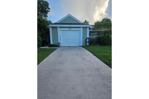 1434 Se Larkwood Circle, Port Saint Lucie