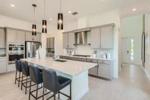 512 SE Fascino Circle, Port St Lucie, FL 34984 - MLS#R11130806