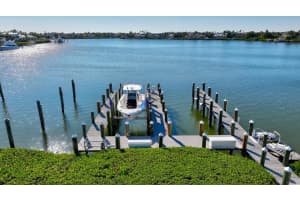 6900 SE Harbor Circle, Stuart, FL 34996 - MLS#R11130822