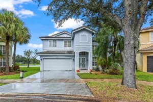 375 SW 205th Avenue, Pembroke Pines, FL 33029 - MLS#R11130833