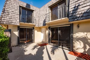 346 Lake Arbor Drive, Palm Springs