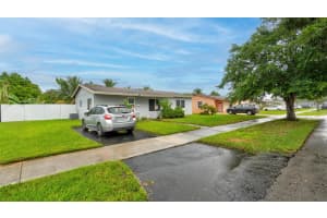 71 NE 206th Terrace, Miami Gardens, FL 33179 - MLS#R11130900